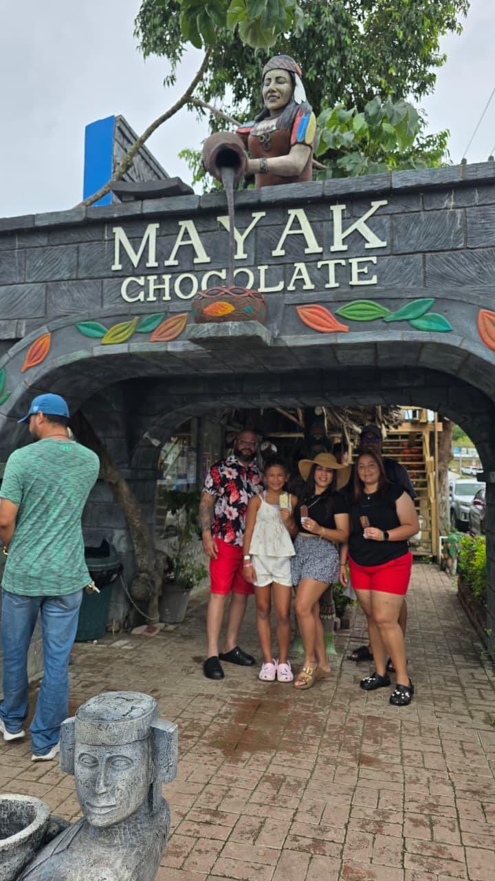 Monkeys and Sloths + Island Tour +Beach Break - photo 8